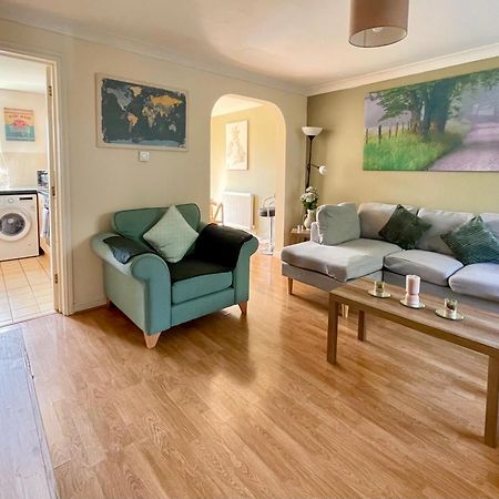 3 Bedroom Detached House Wellingborough Dış mekan fotoğraf